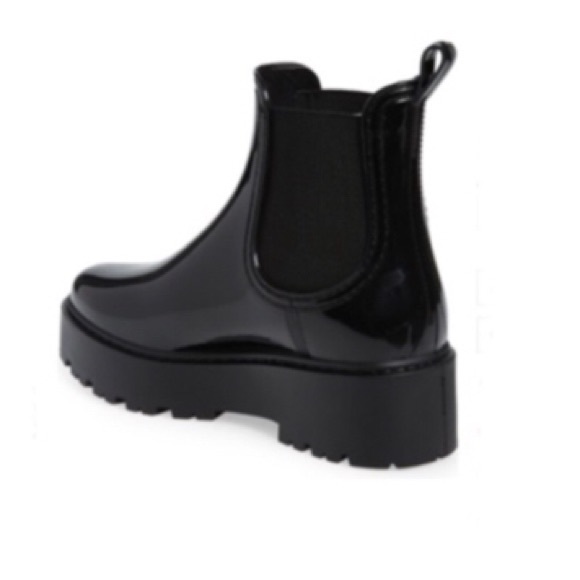 !! NEW !! Chunky Lug Sole Chelsea Rain Boots in Black Shine - Picture 4 of 5